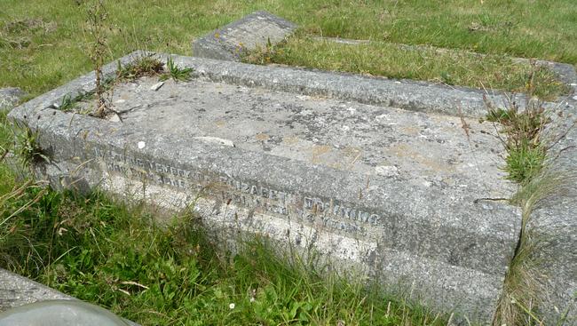 Image The grave of Edward Downing and his wife, Elizabeth, nee Barnes.<br>The names of three of their children also appear on the monument.